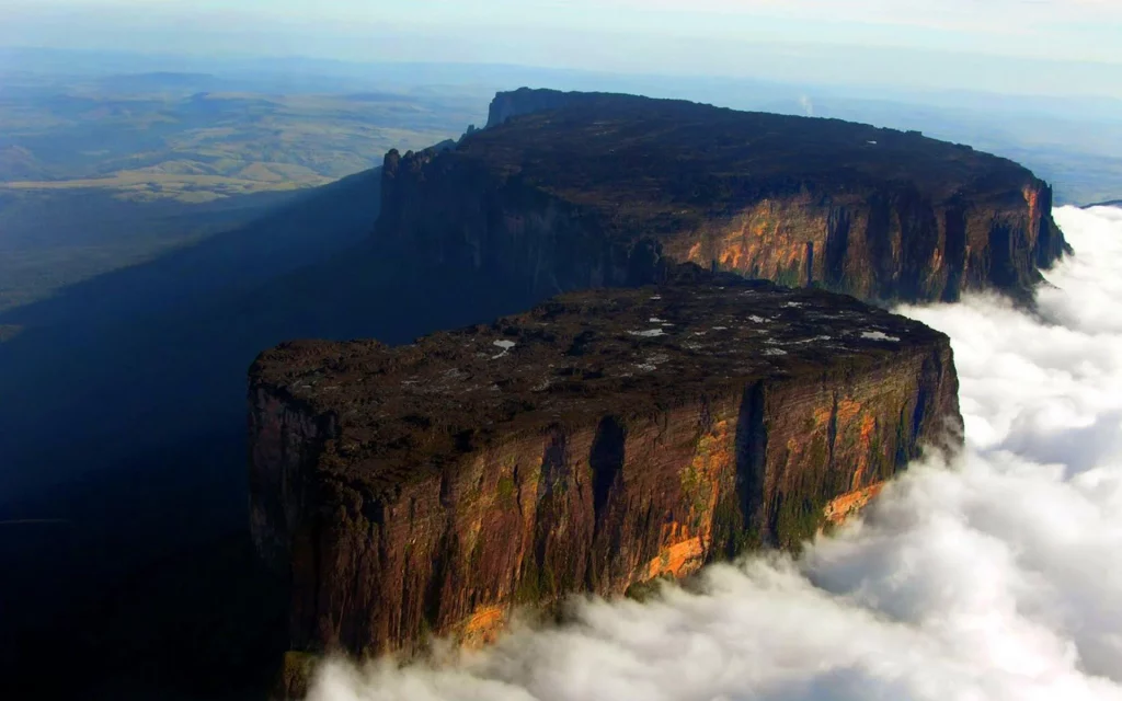 Amazing Destinations: "The Majestic Mount Roraima, Venezuela"